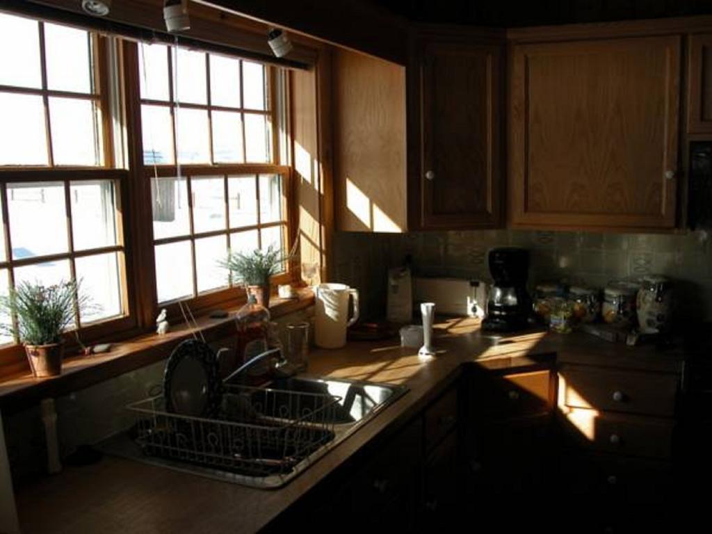 Montana Spirit Guest Lodge Cliff Lake الغرفة الصورة